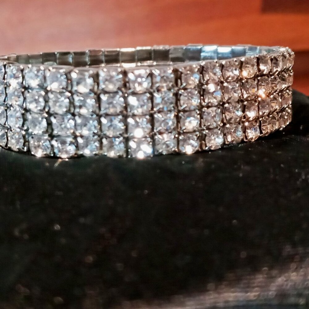 Chic & Stunning Clear Rhinestone 4-Row Stretch Glamorous Bling Cuff Bracelet - Picture 8 of 10